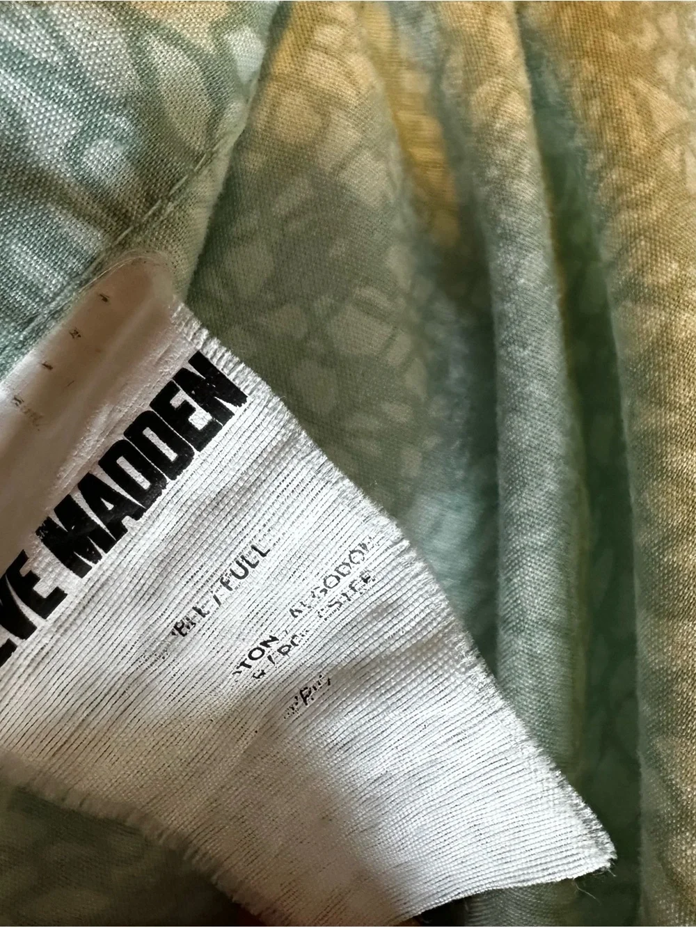 5 Items Steve Madden Sage Green Textured Full / Queen size Sheet Set Pillow